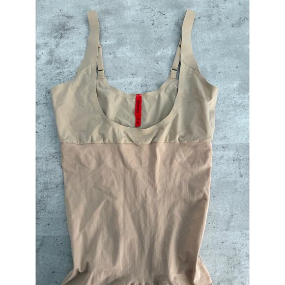 Spanx shapewear slip dress size large nude/tan tone mid-thigh length - Picture 2 of 8